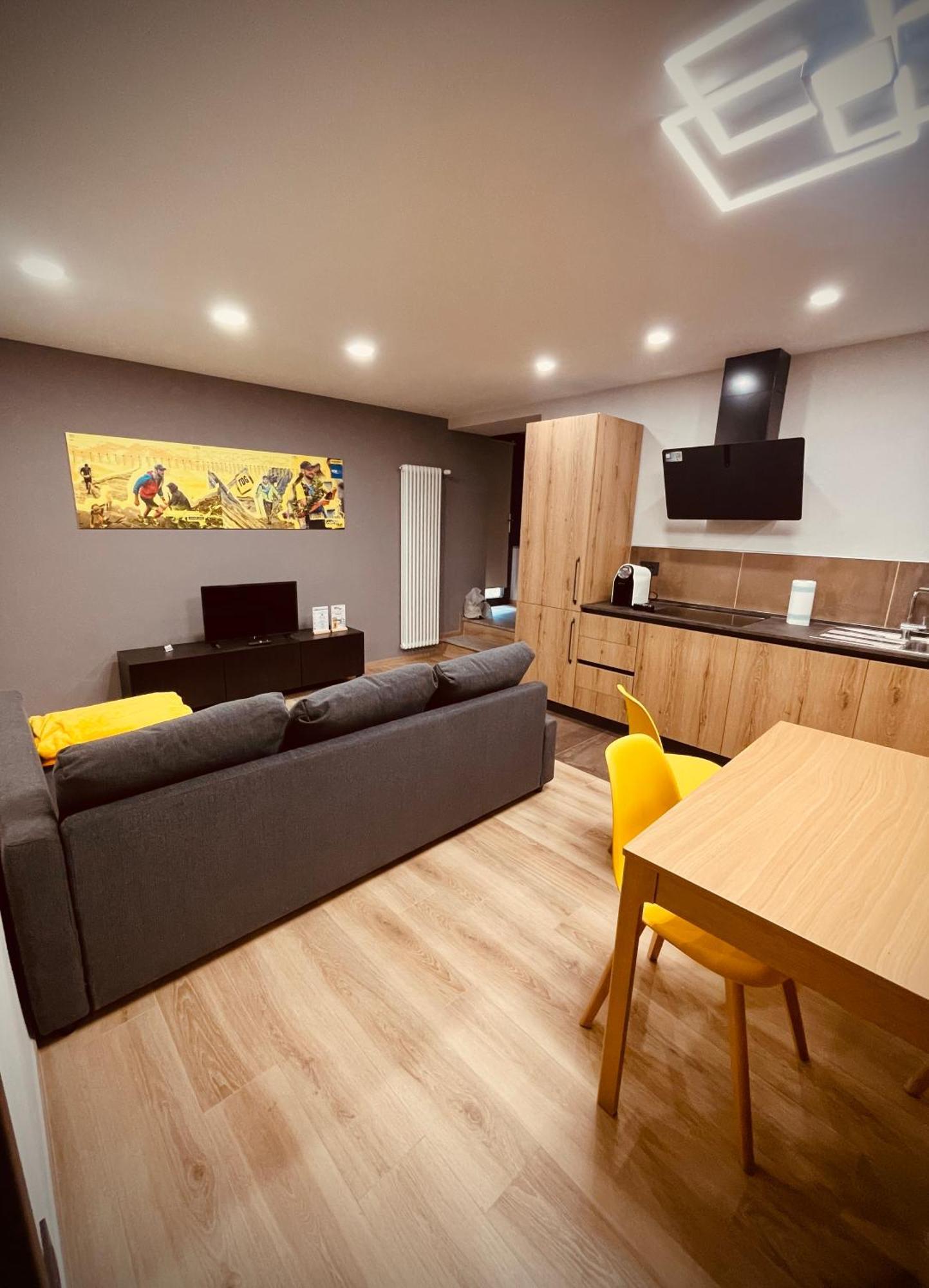 Appartamento Alpine Hut Pont-Saint-Martin Esterno foto